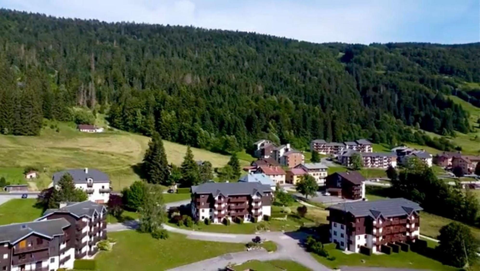 Charmant Appartement Au Pied Des Pistes De Леле Екстер'єр фото